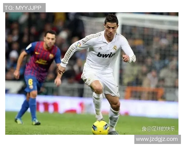 龙年足球明星风采展现球场上的璀璨星光与激情瞬间